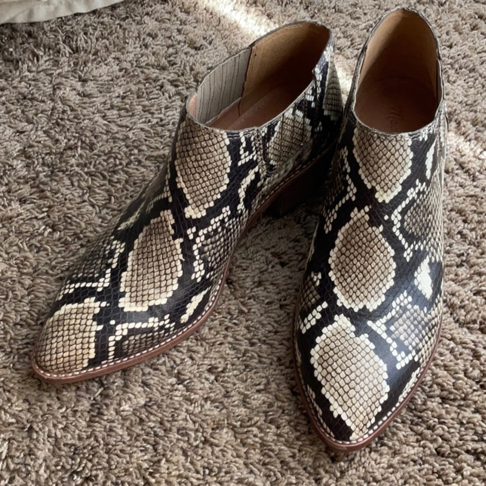 Madewell Sonia Chelsea Boot